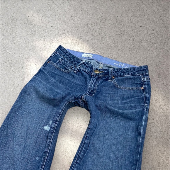 Gap Low Rise Long & Lean Flare Jeans - Picture 4 of 7